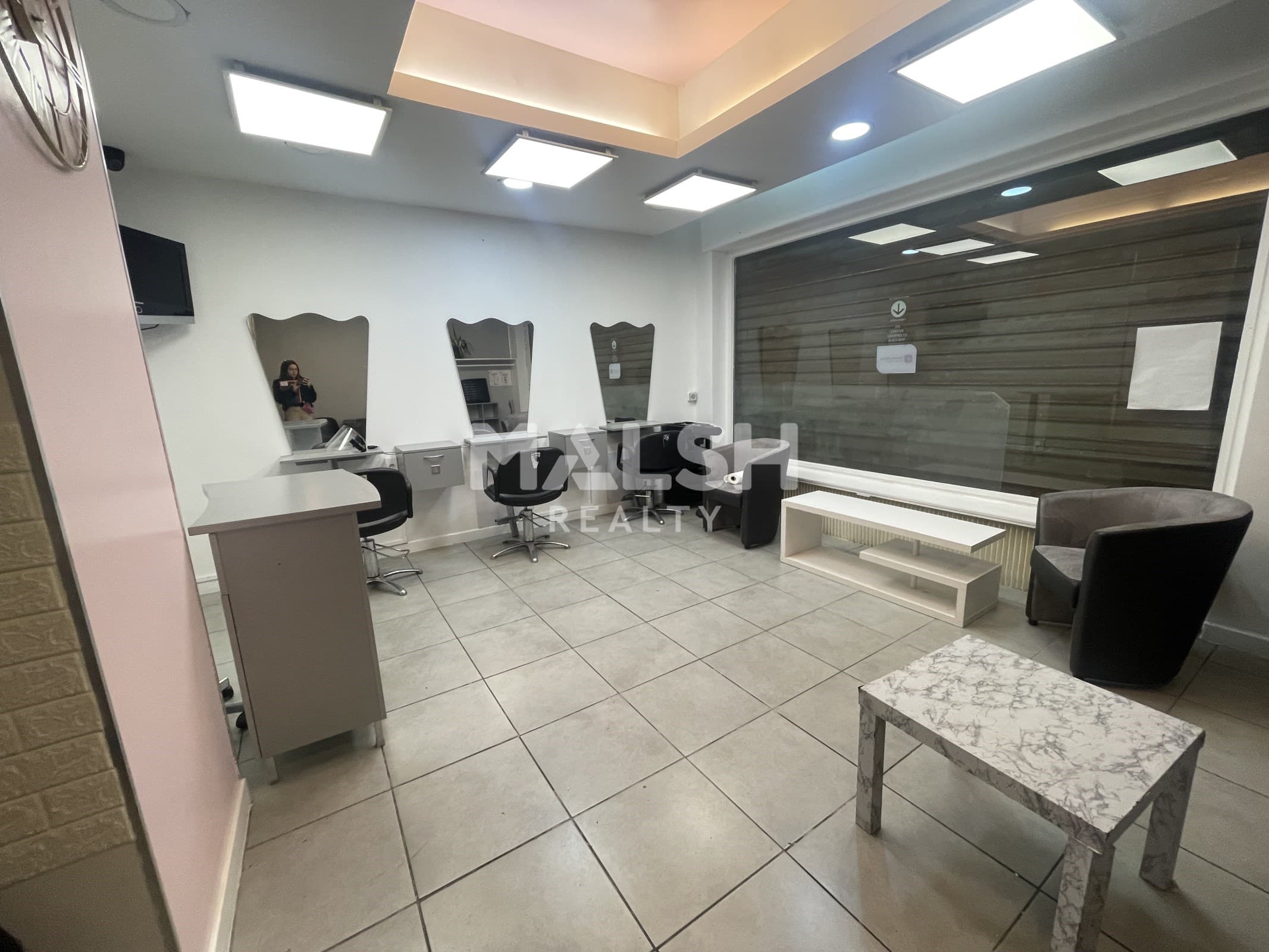 Local commercial 60 m² — RHONE — photo 1