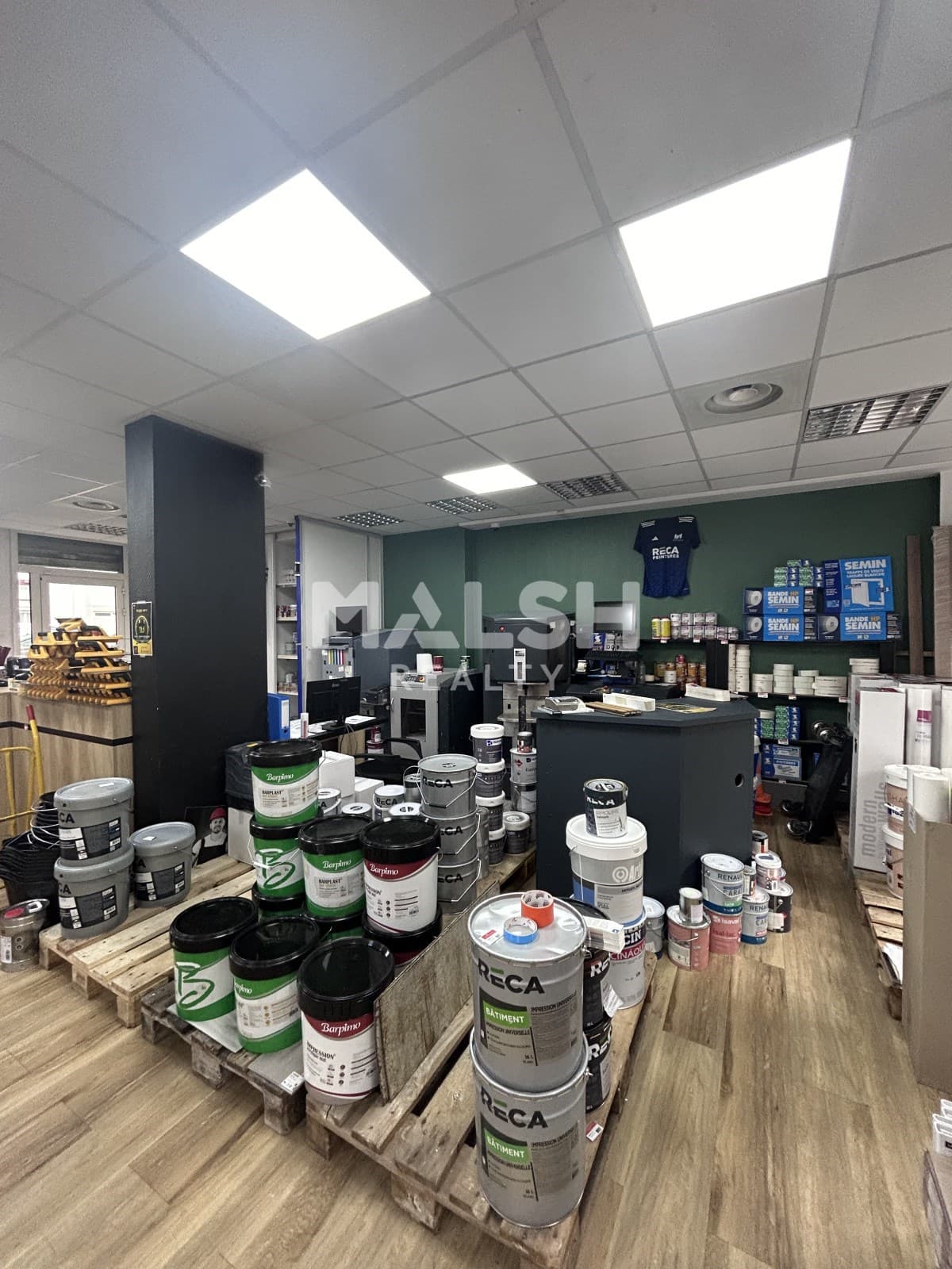 Local commercial 180 m² — RHONE — photo 1