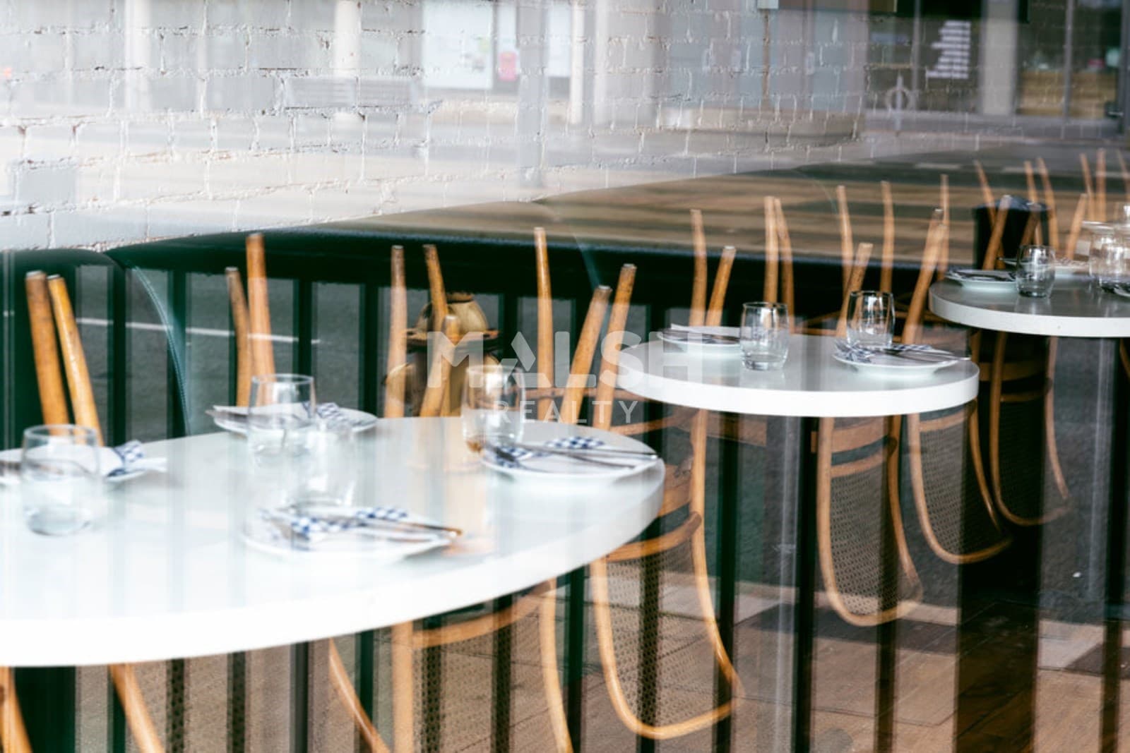 Local commercial 228 m² — RHONE — photo 1