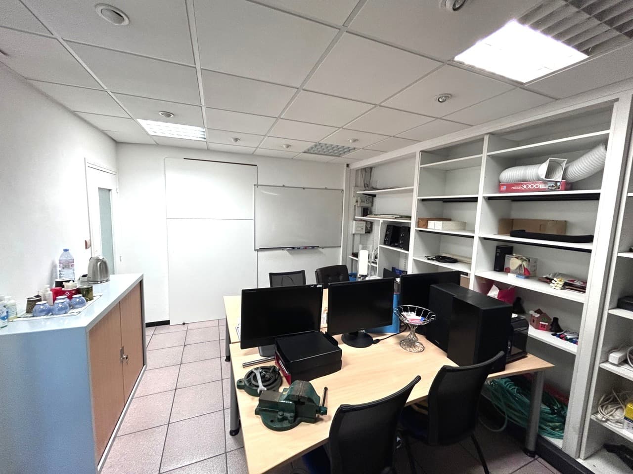 Local commercial 34 m² — ROANNE — photo 1