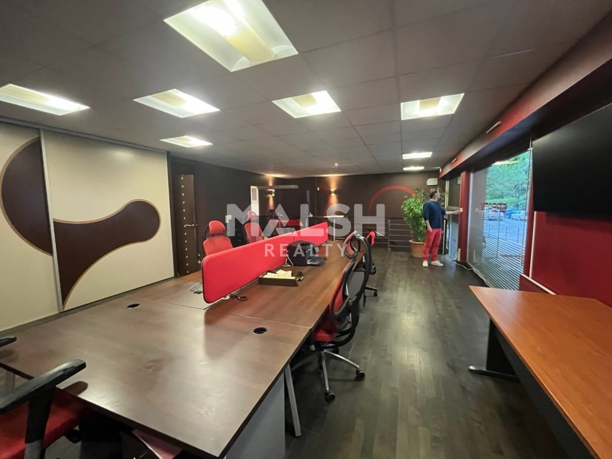 Local commercial 177 m² — RHONE — photo 1