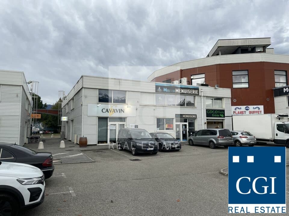 Local commercial · 96 m² · Location — photo 1