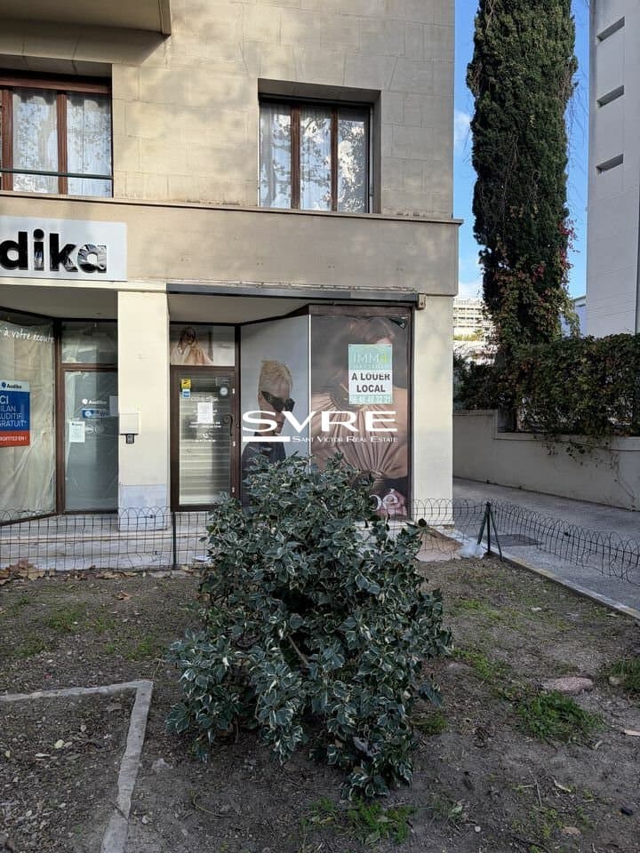Local commercial · 56 m² · Location — photo 3