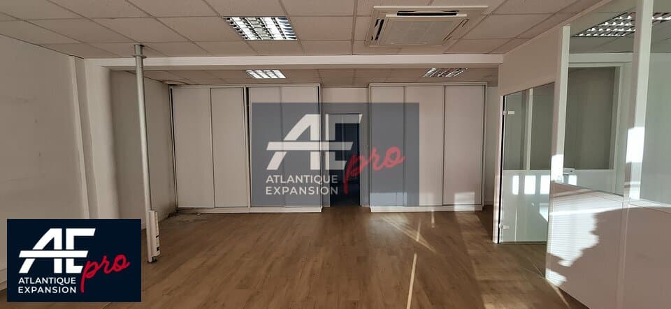 Local commercial · 85 m² · Location — photo 1