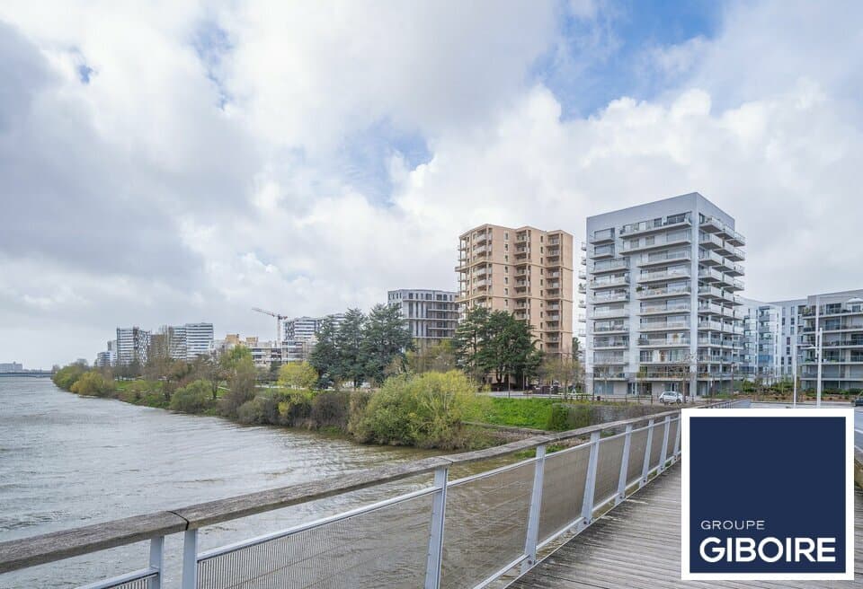 Local commercial · 400 m² · Location — photo 3