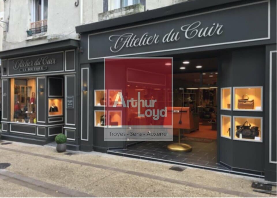 Local commercial 400 m² — SENS — photo 1