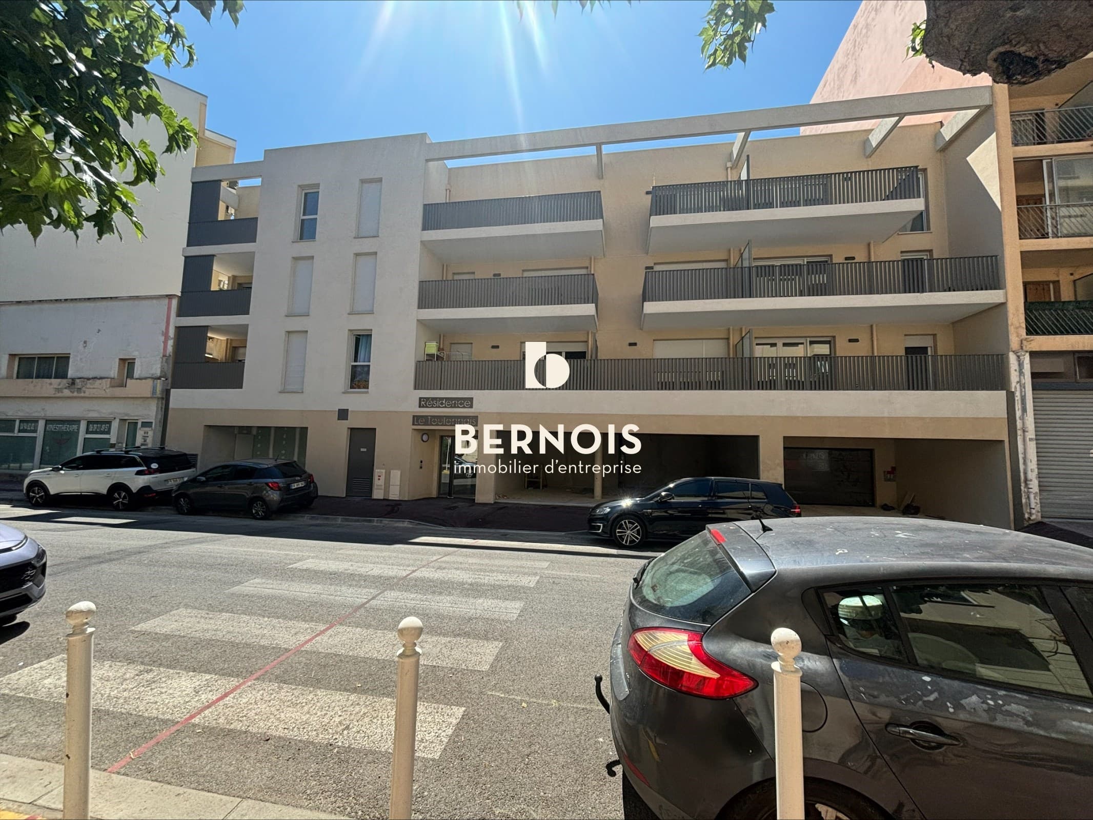 Local commercial · 57 m² · Achat des murs — photo 2