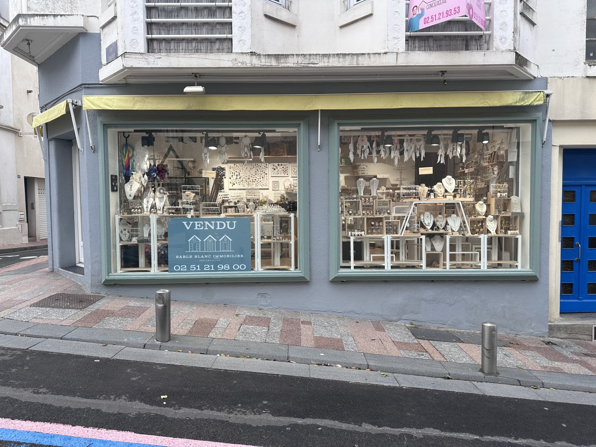 Local commercial — LES SABLES D OLONNE — photo 1