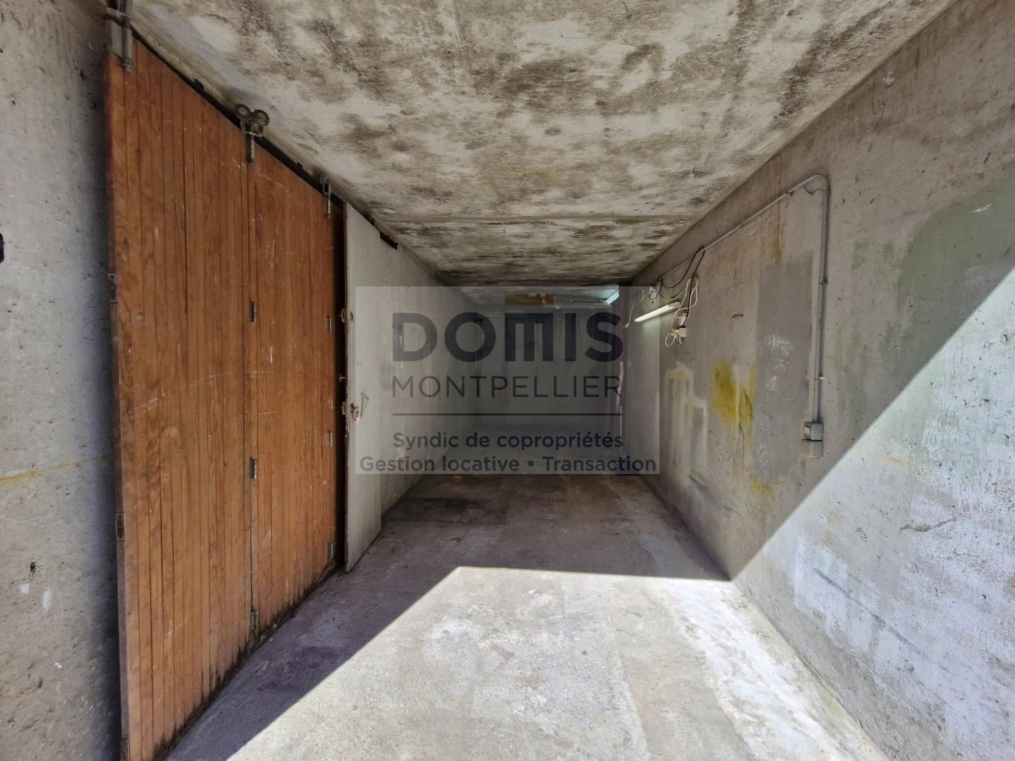 Local commercial · 17 m² · Achat des murs — photo 2
