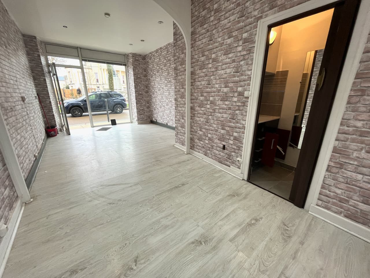 Local commercial 24 m² — LOT ET GARONNE — photo 1