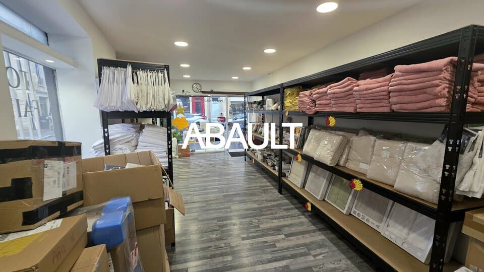 Local commercial 45 m² — BORDEAUX — photo 1