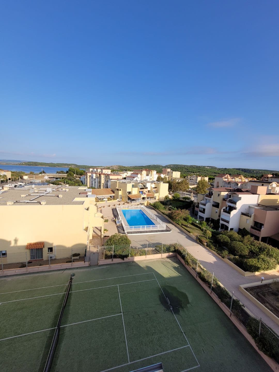 Local commercial 43 m² — GRUISSAN — photo 1