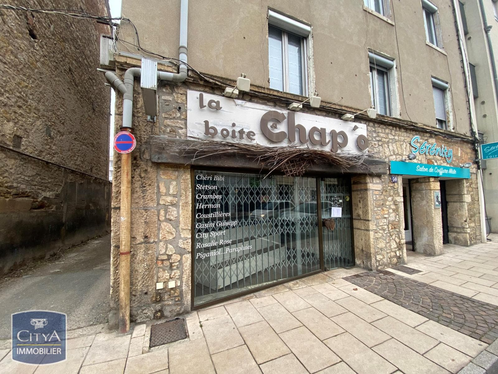Local commercial · Location — photo 1