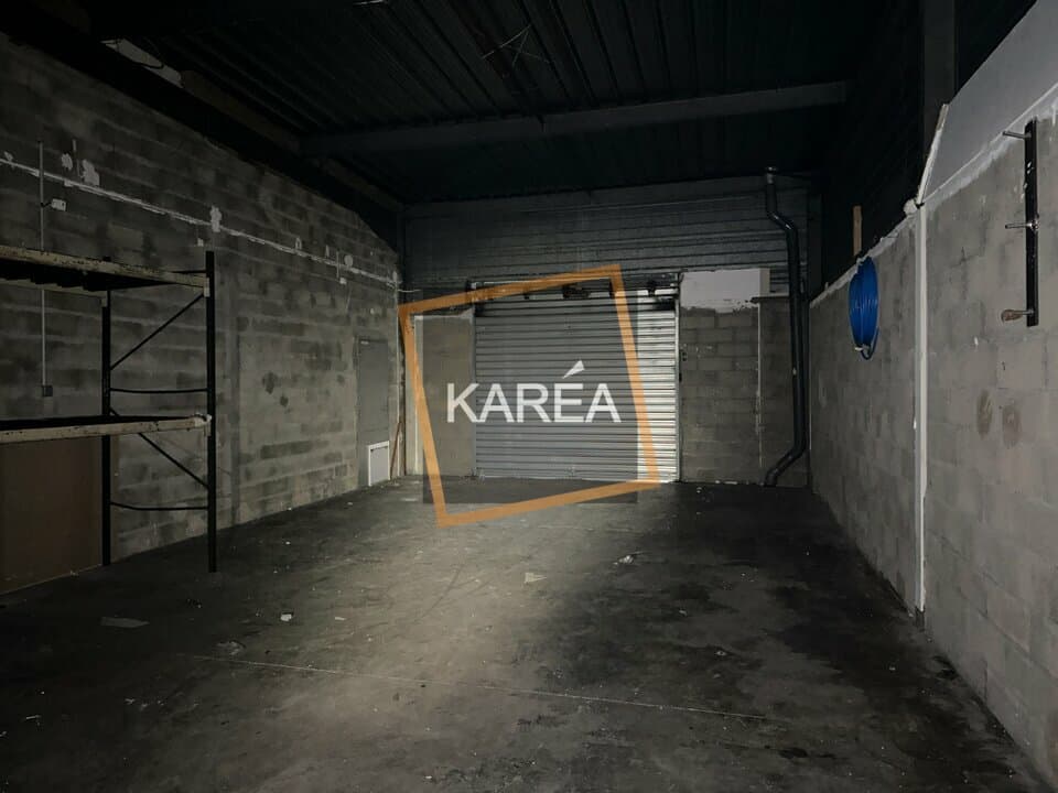 Local commercial · 400 m² · Location — photo 2
