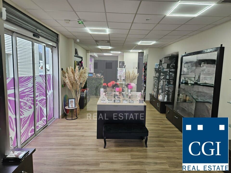Local commercial · 97 m² · Location — photo 3