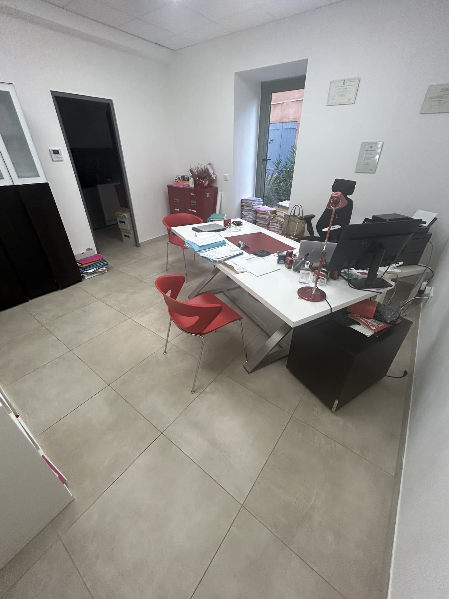 Local commercial 41 m² — AURIOL — photo 1