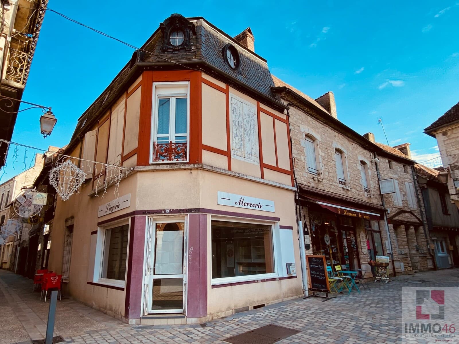 Local commercial · 126 m² · Achat des murs — photo 1