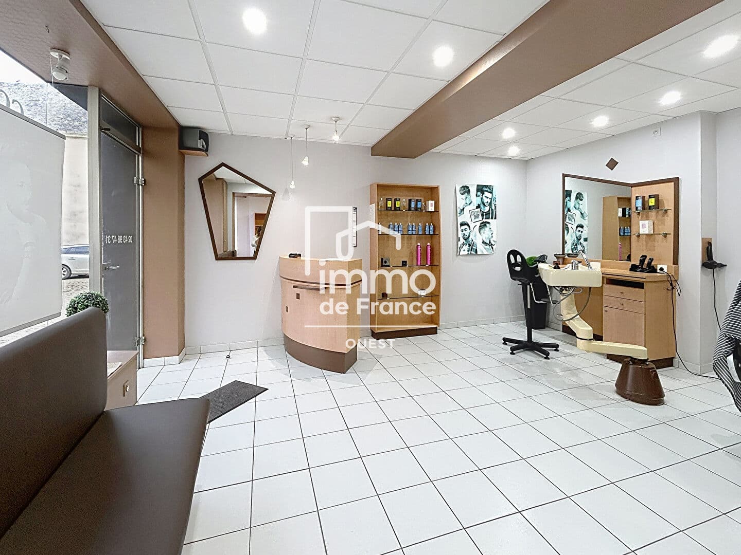 Local commercial — MAYENNE — photo 1