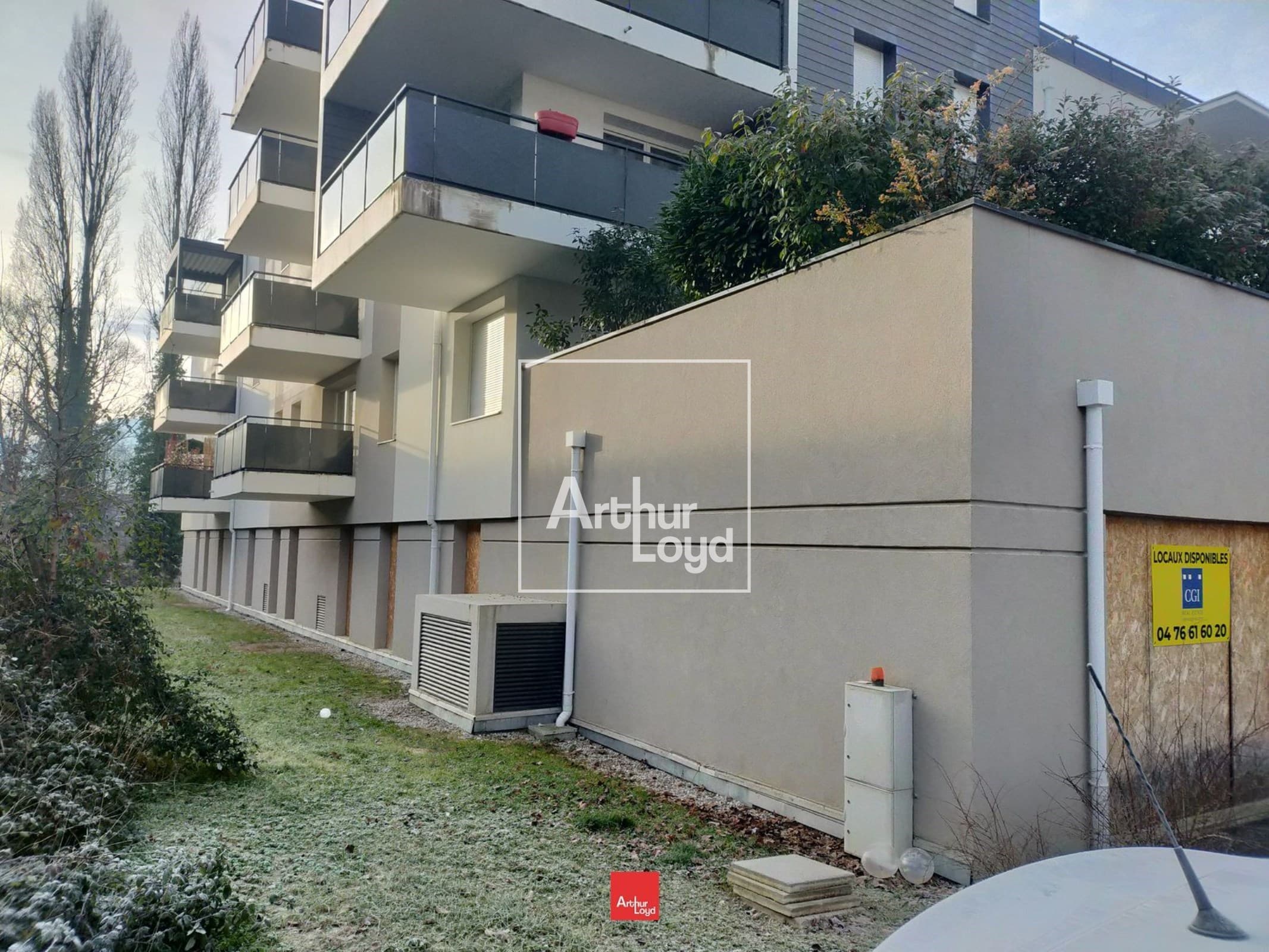 Local commercial · 230 m² · Location — photo 3