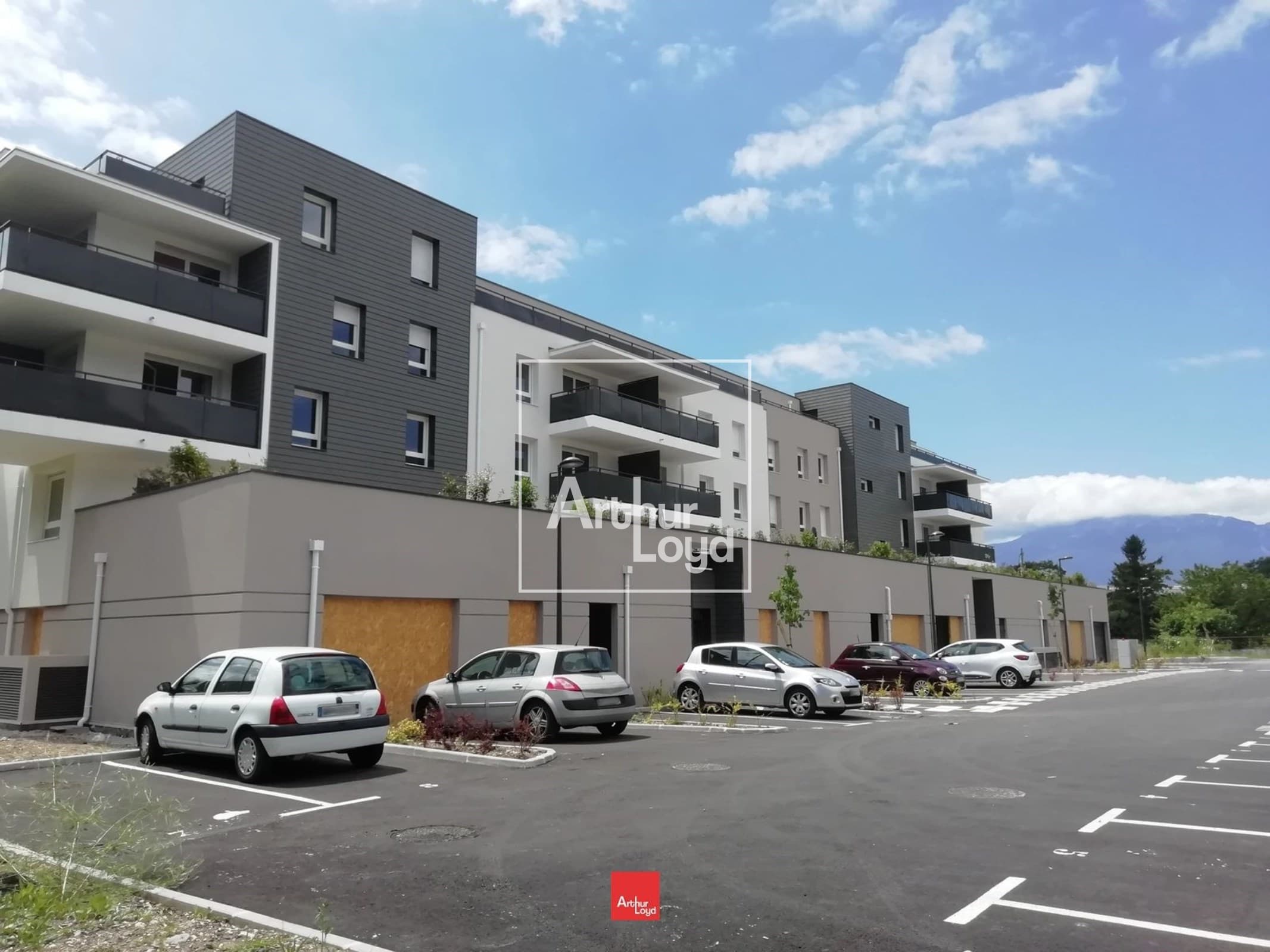 Local commercial · 288 m² · Location — photo 3