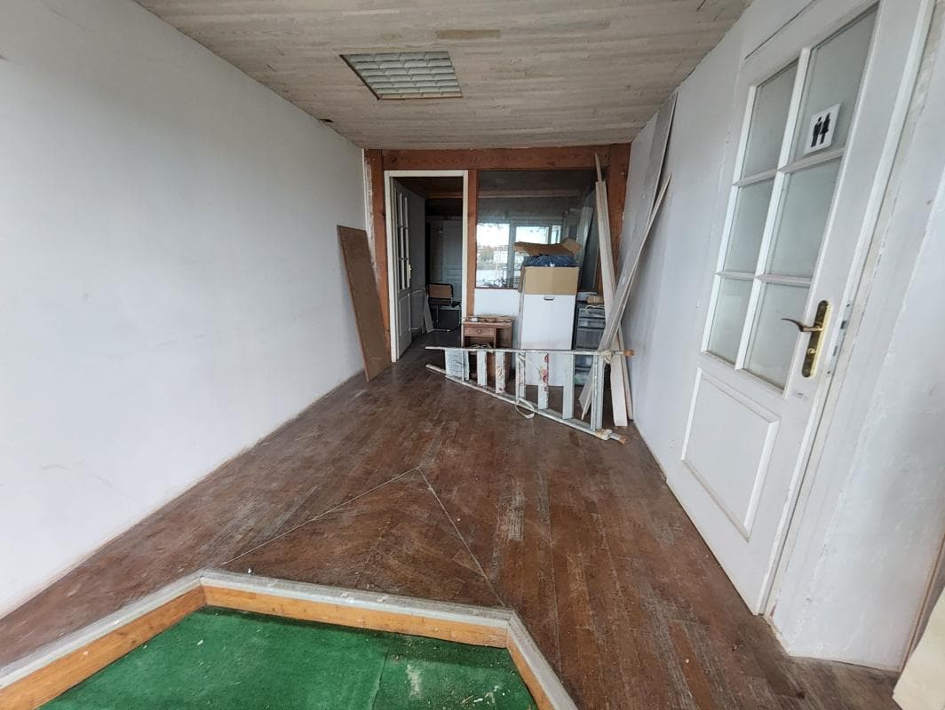 Local commercial · 90 m² · Achat des murs — photo 2