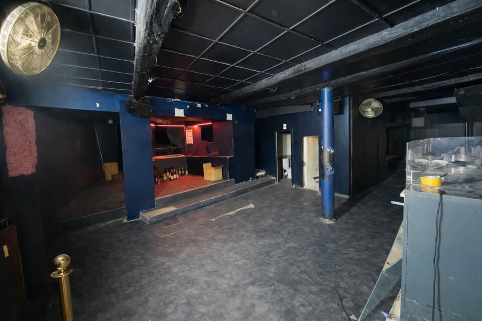 Local commercial · 148 m² · Location — photo 2