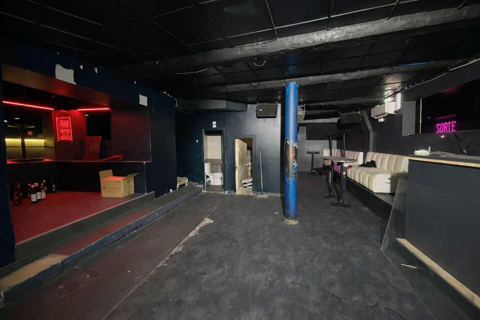 Local commercial · 148 m² · Location — photo 3