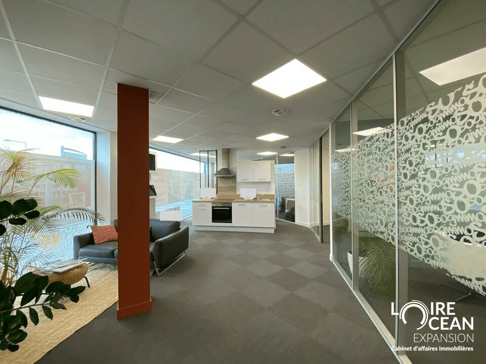 Local commercial 370 m² — NANTES — photo 1
