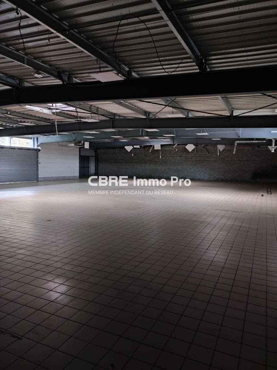 Local commercial 746 m² — DEUX SEVRES — photo 1