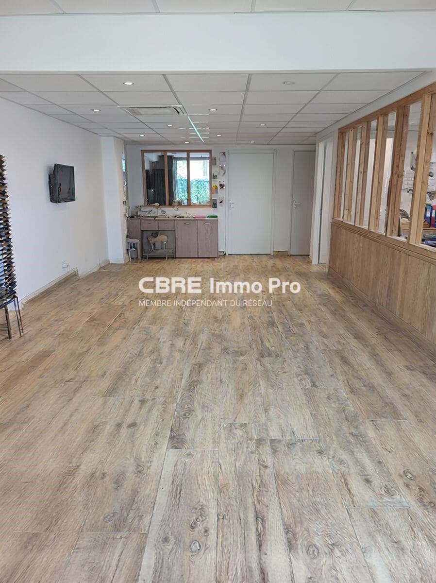 Local commercial 95 m² — CHARENTE MARITIME — photo 1
