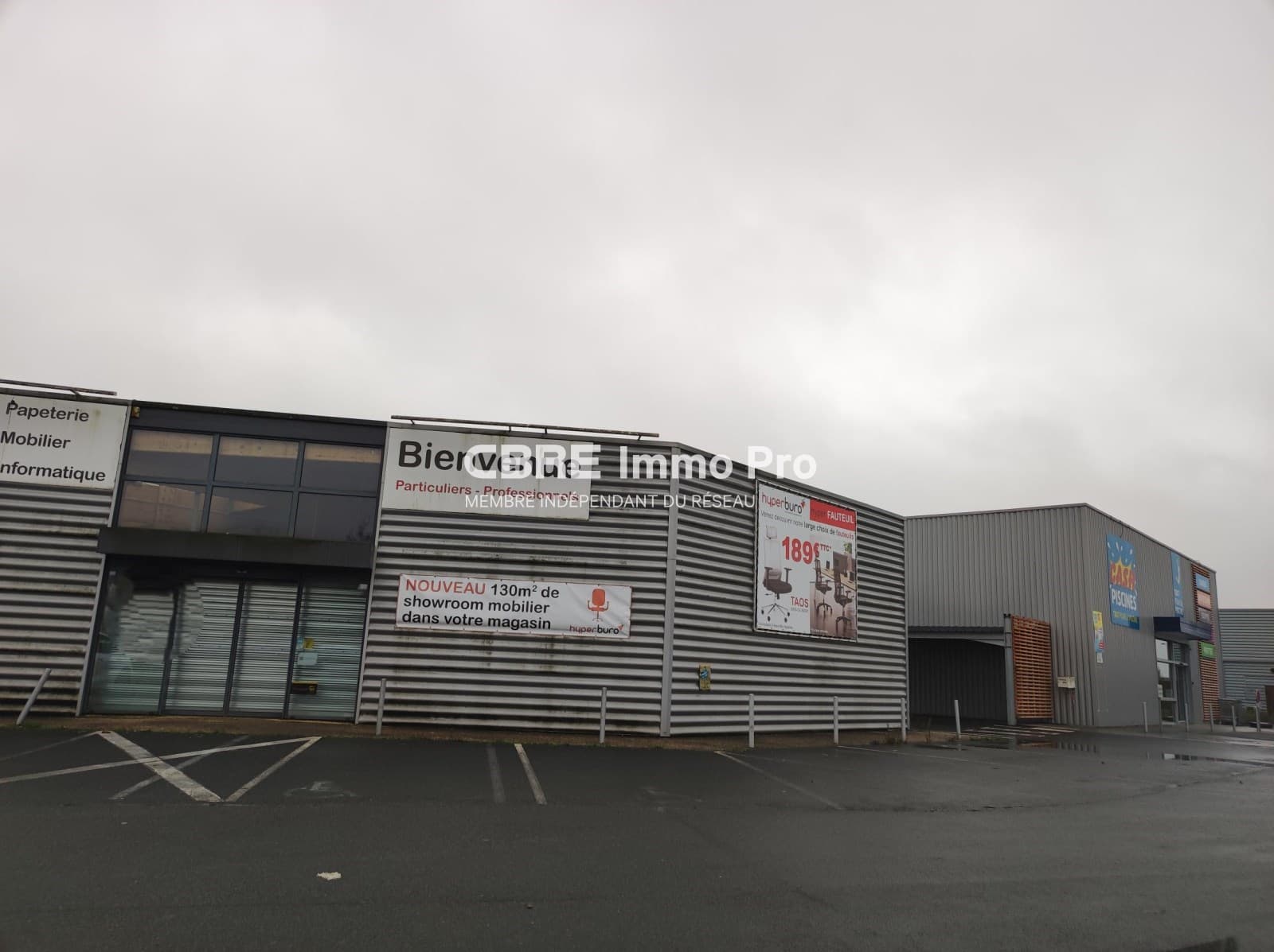 Local commercial 928 m² — DEUX SEVRES — photo 1