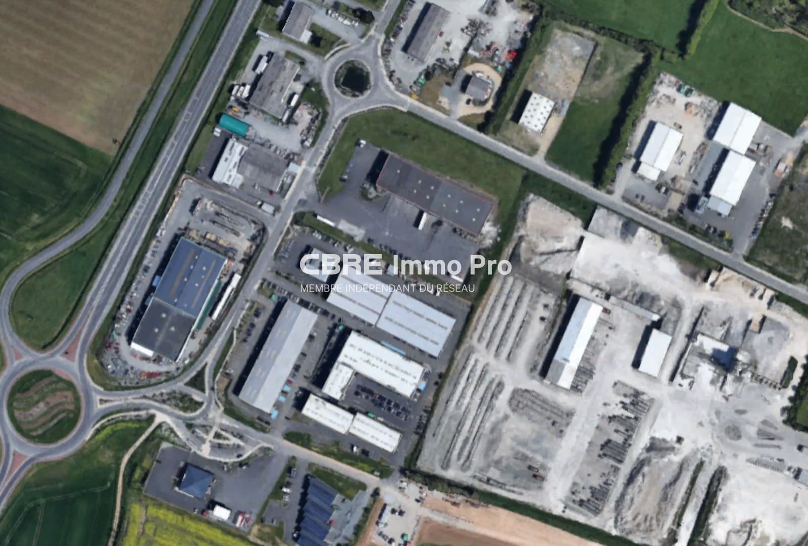 Local commercial 370 m² — DEUX SEVRES — photo 1