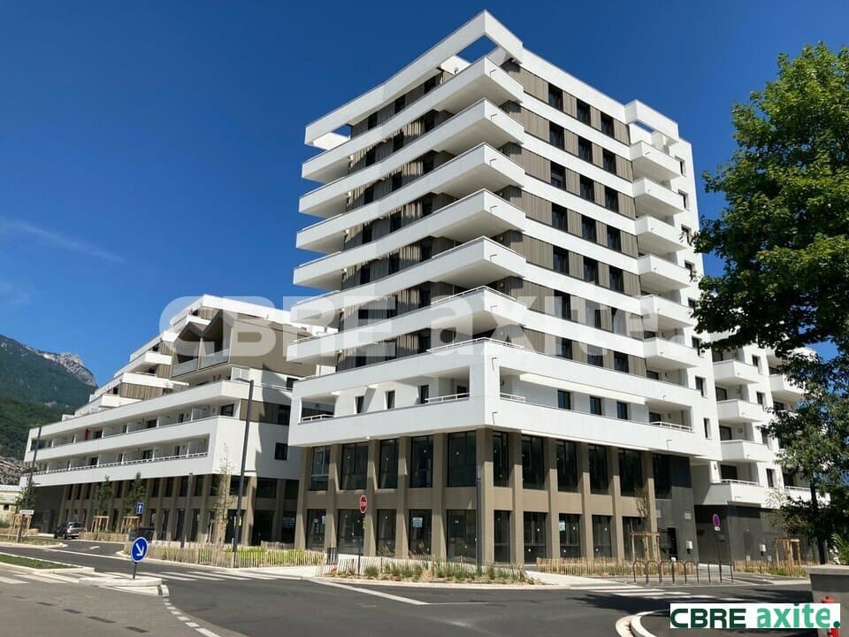 Local commercial · 167 m² · Achat des murs — photo 1