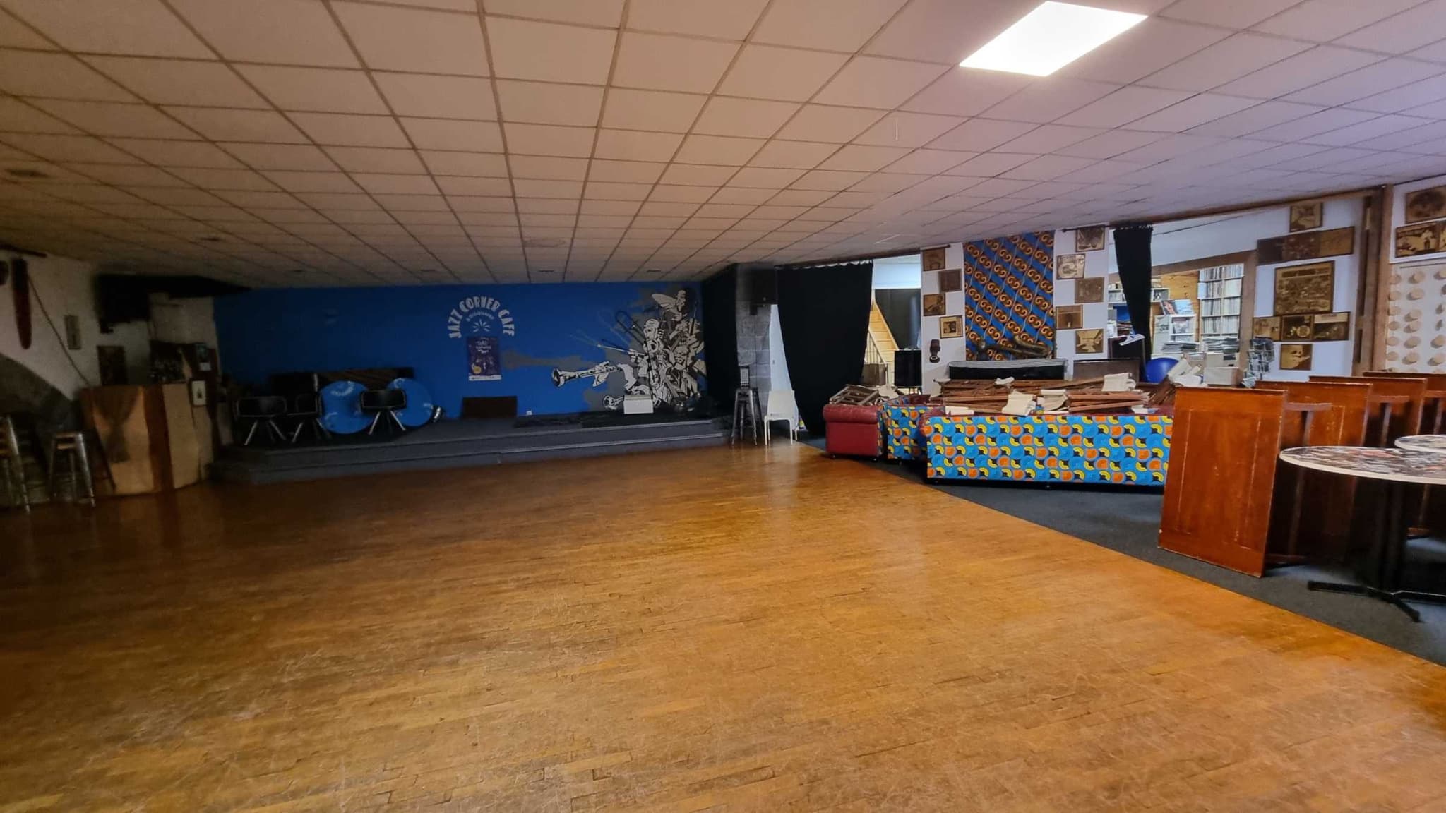 Local commercial · 417 m² · Achat des murs — photo 1