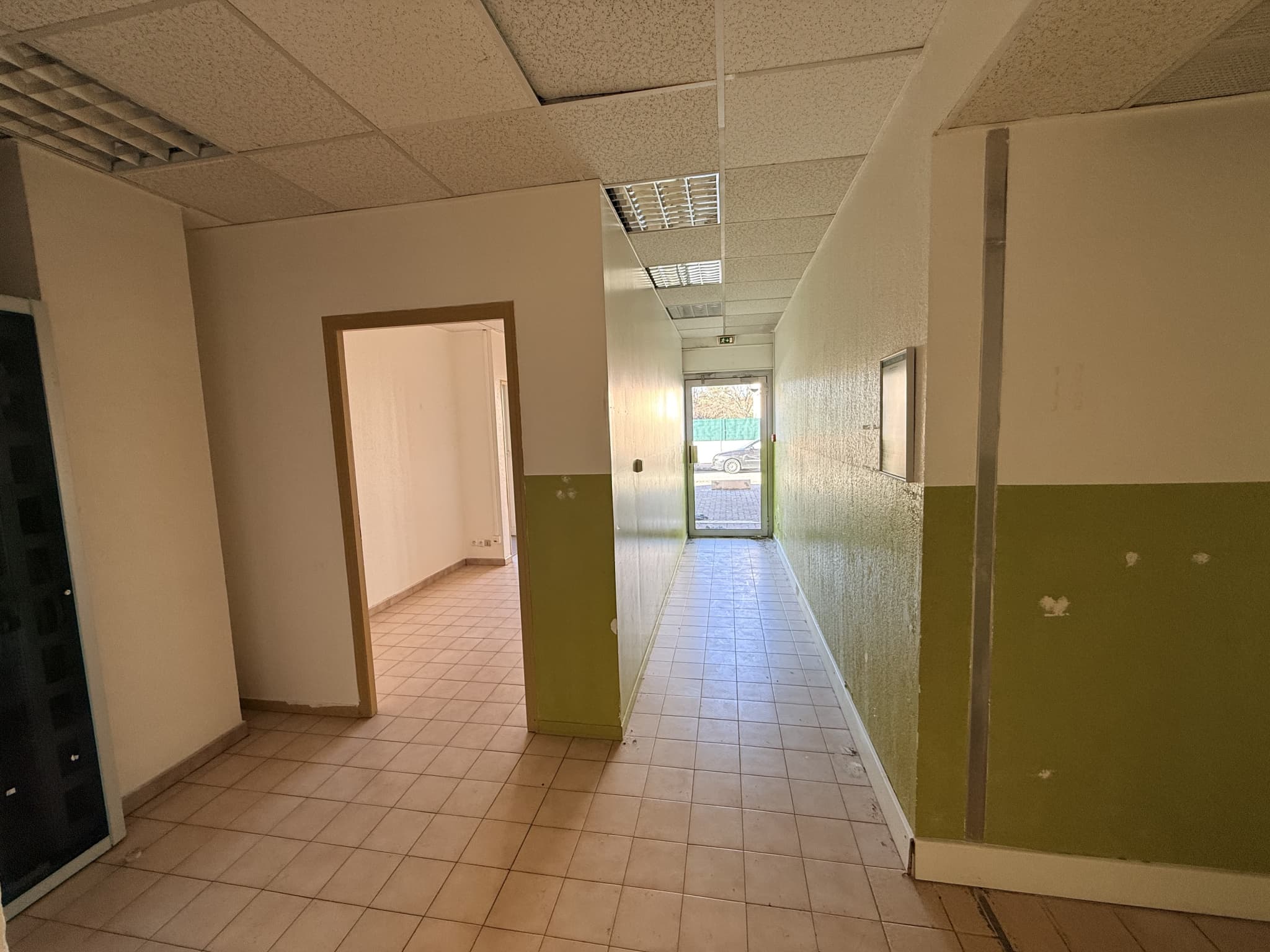 Local commercial · 130 m² · Achat des murs — photo 2