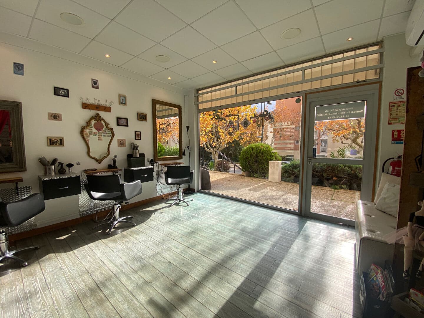 Local commercial 36 m² — BOUCHES DU RHONE — photo 1