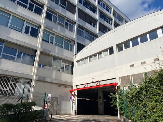 Local commercial · 165 m² · Location — photo 2