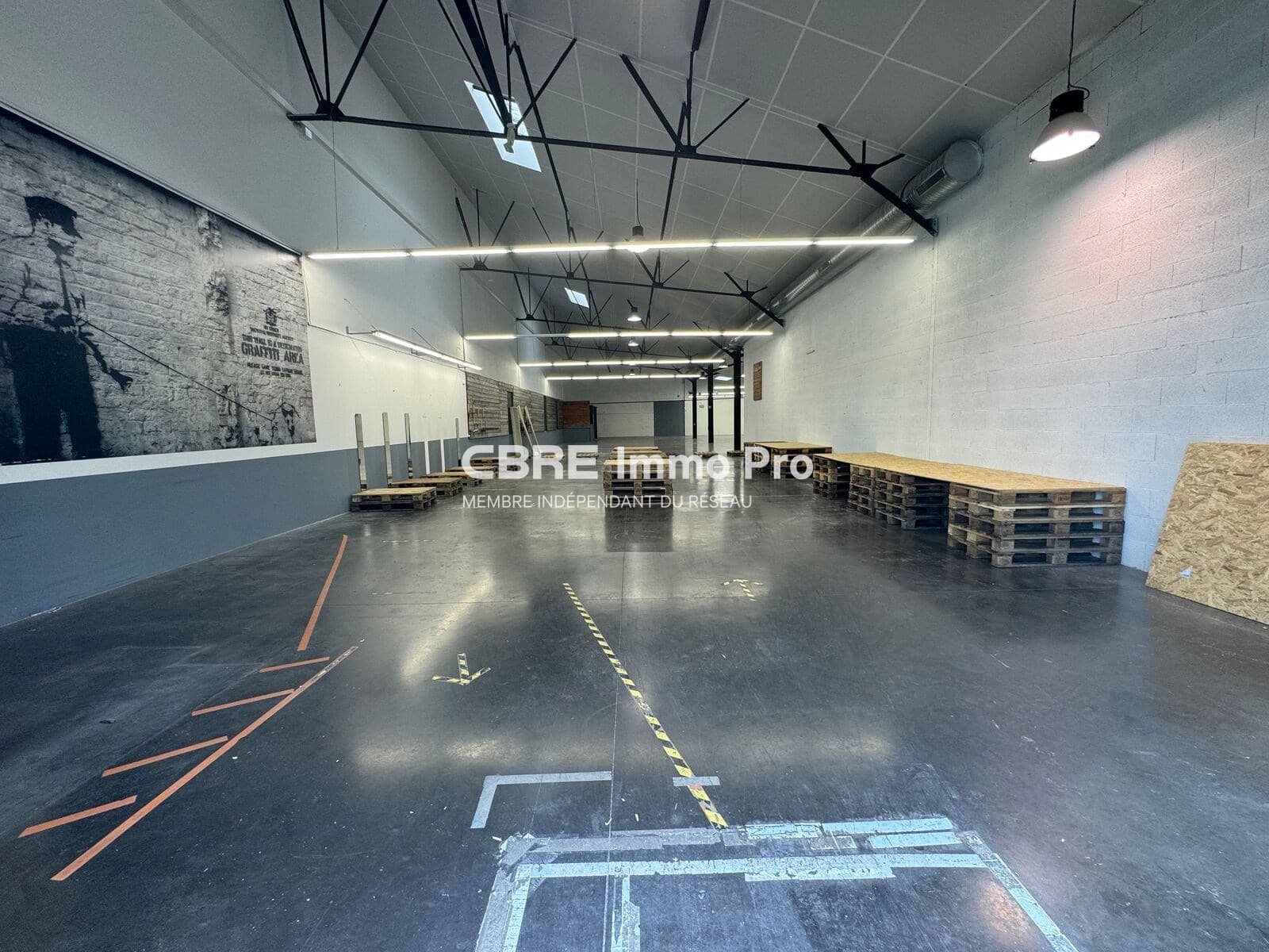 Local commercial 781 m² — CHARENTE — photo 1