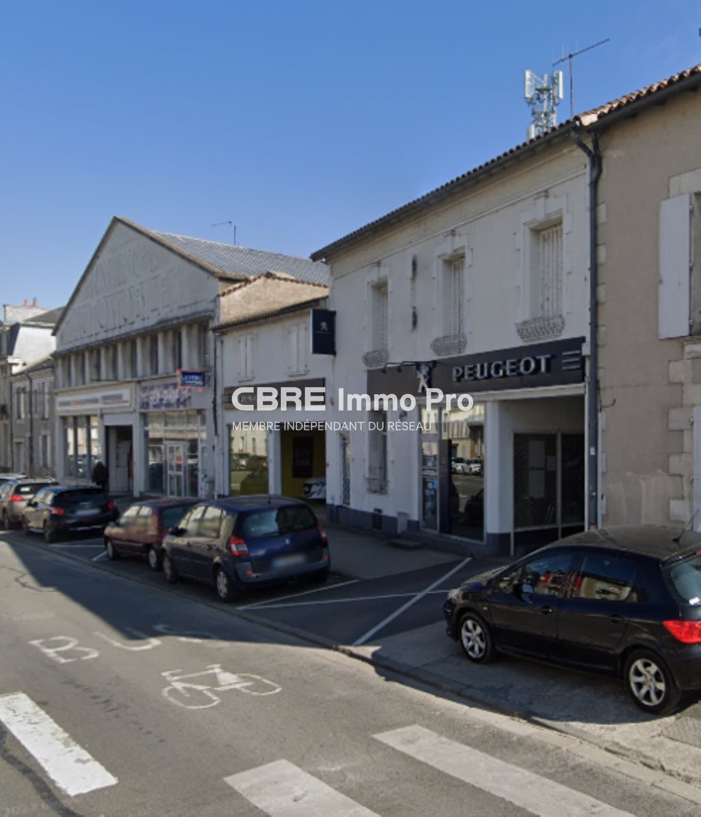 Local commercial 596 m² — VIENNE — photo 1