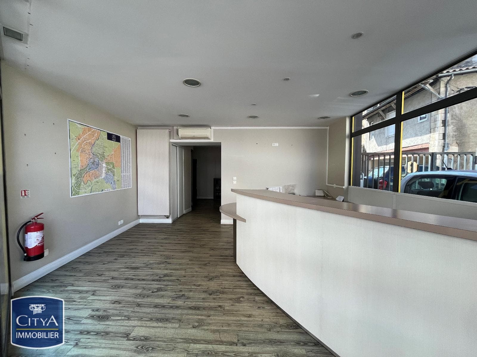 Bureau · 160 m² · Location — photo 2