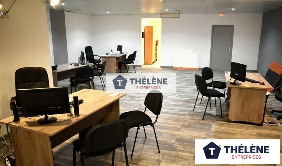 Local commercial · 183 m² · Location — photo 1