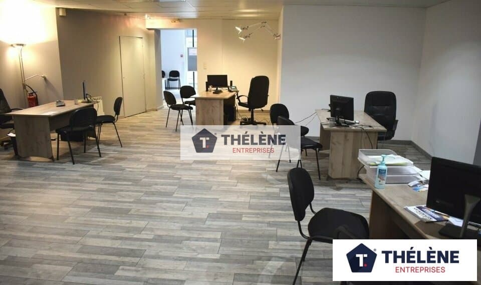 Local commercial · 183 m² · Location — photo 2