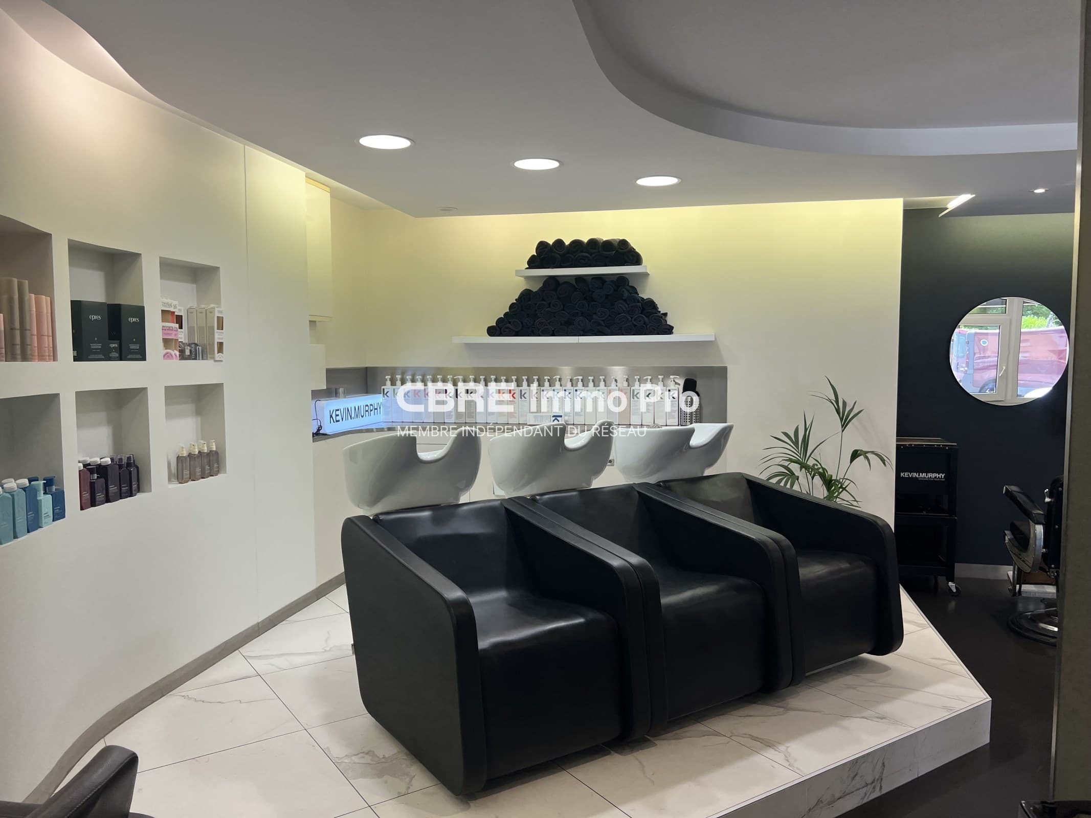 Local commercial 123 m² — VIENNE — photo 1