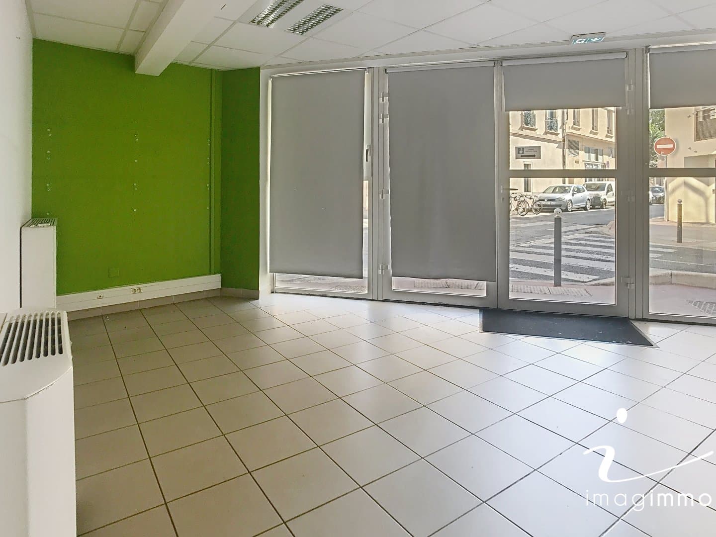 Local commercial · 210 m² · Achat des murs — photo 3