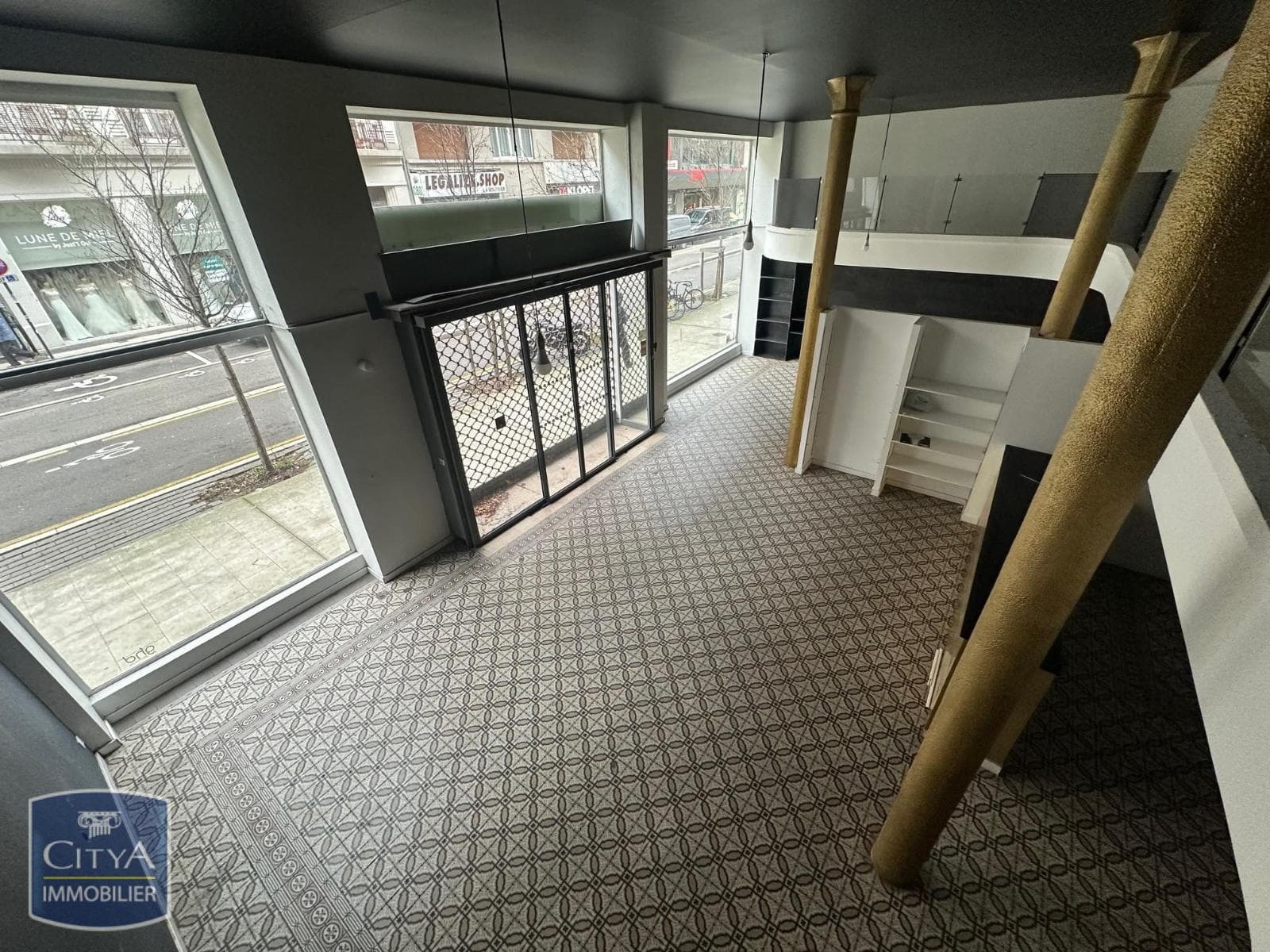Local commercial · 291 m² · Location — photo 2