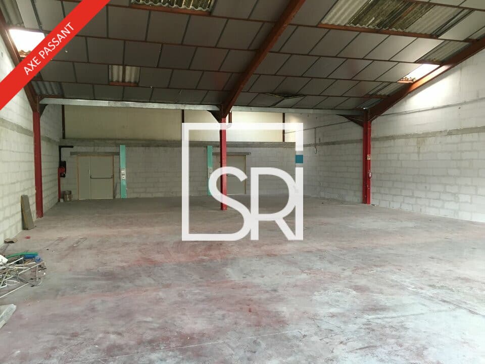 Local commercial · 461 m² · Location — photo 3