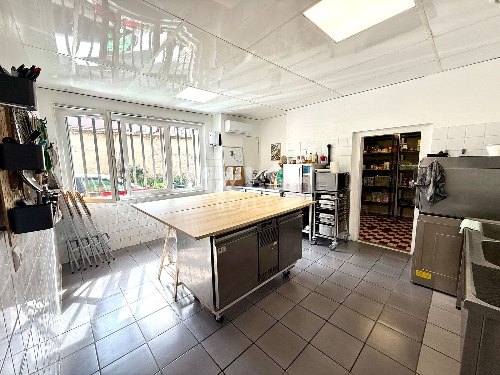 Local commercial 59 m² — RHONE — photo 1