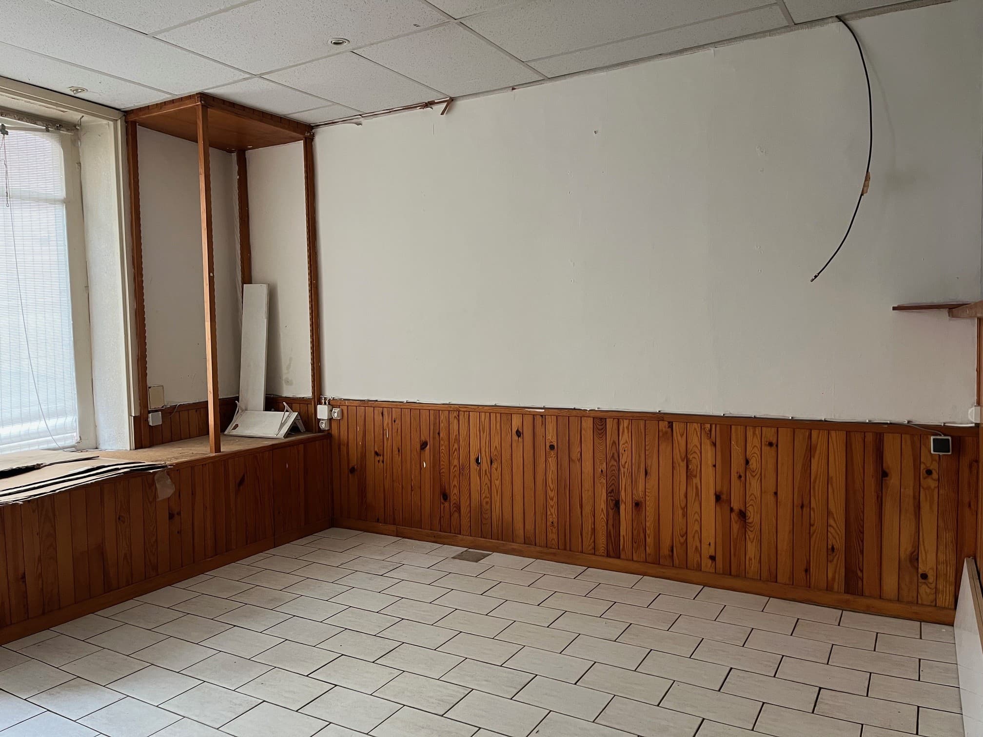 Local commercial 34 m² — CHALON SUR SAONE — photo 1