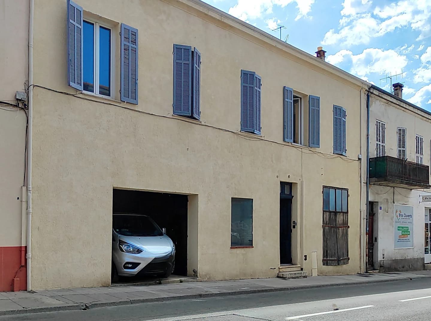 Local commercial 56 m² — VALLAURIS — photo 1