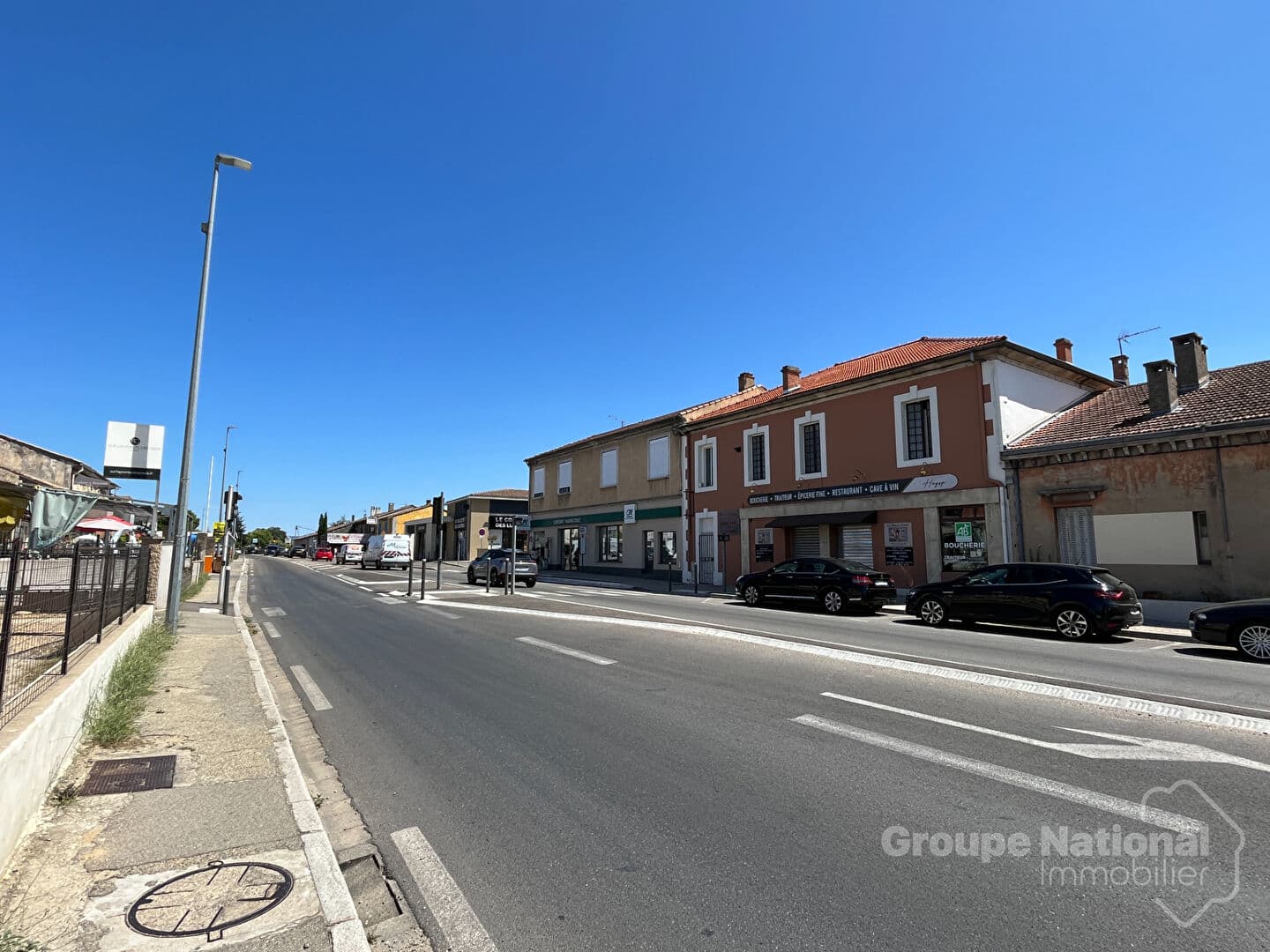 Local commercial 54 m² — VAUCLUSE — photo 1